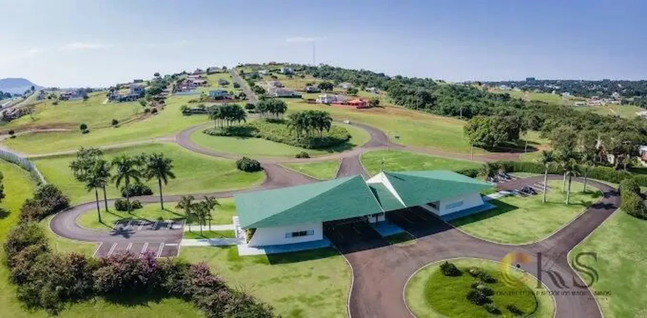 Foto 1 de Terreno / Lote à venda, 420m2 em Pardinho - SP