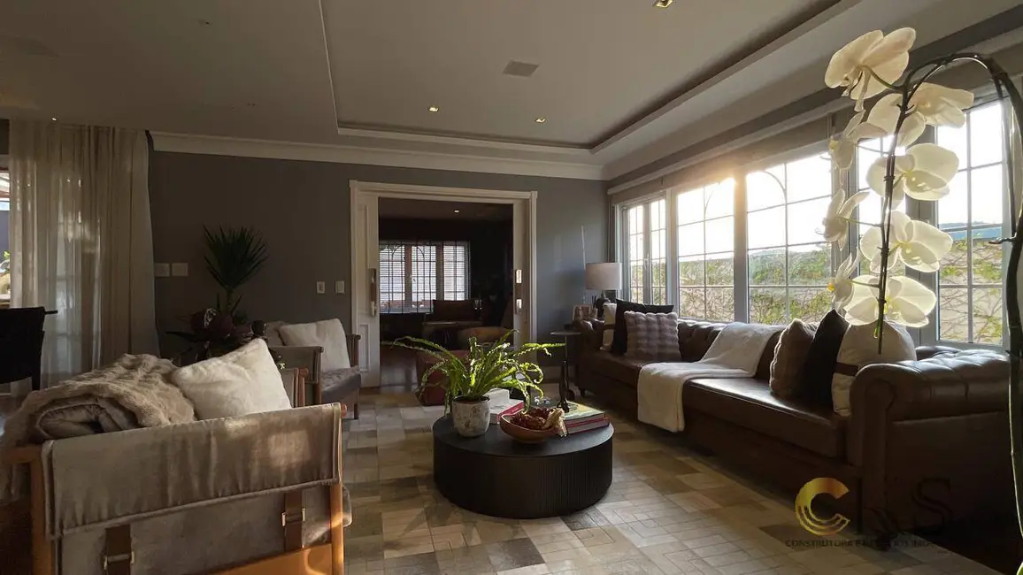 Foto 4 de Casa de Condomínio com 5 quartos à venda e para alugar, 480m2 em Santana De Parnaiba - SP