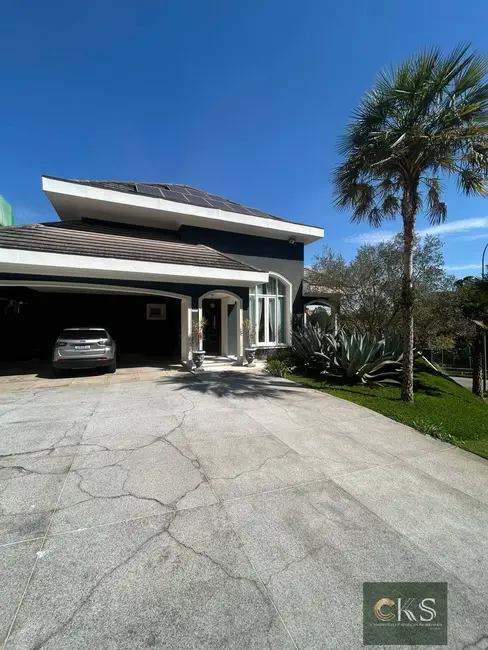 Casa com 5 quartos à venda, 540m2 em Barueri - SP - imagem 2 Foto 2 de Casa com 5 quartos à venda, 540m2 em Barueri - SP