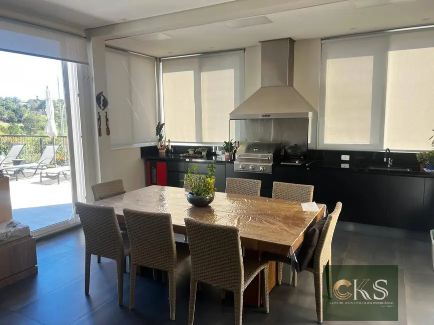 Casa com 5 quartos à venda, 540m2 em Barueri - SP - imagem 9 Foto 9 de Casa com 5 quartos à venda, 540m2 em Barueri - SP