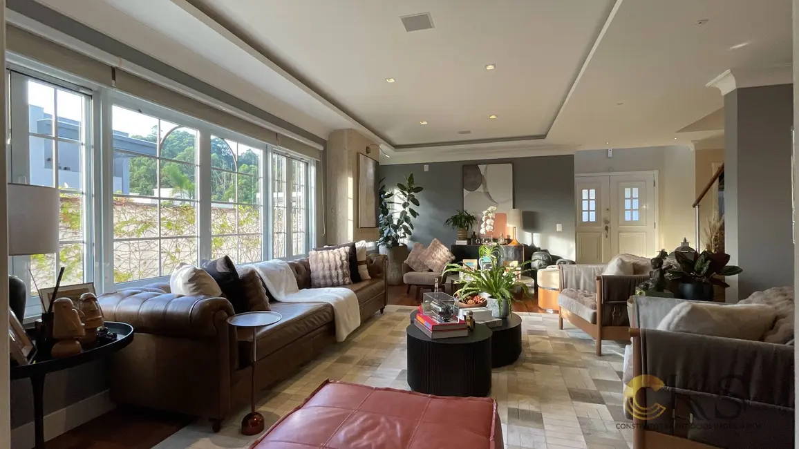 Casa com 5 quartos à venda e para alugar, 525m2 em Tamboré, Santana De Parnaiba - SP - imagem 4 Foto 4 de Casa com 5 quartos à venda e para alugar, 525m2 em Tamboré, Santana De Parnaiba - SP
