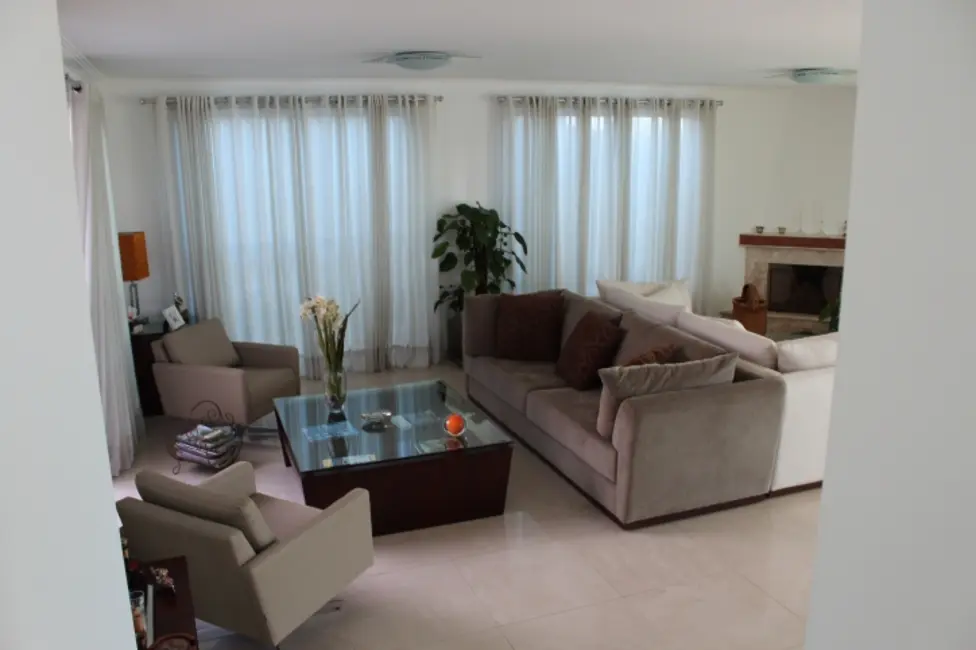 Foto 9 de Casa de Condomínio com 5 quartos para alugar, 440m2 em Santana De Parnaiba - SP