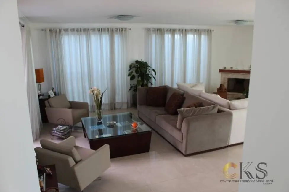 Foto 9 de Casa de Condomínio com 5 quartos para alugar, 440m2 em Santana De Parnaiba - SP