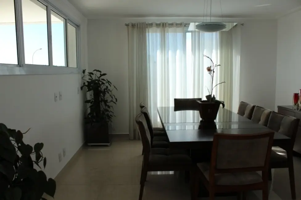 Foto 5 de Casa de Condomínio com 5 quartos para alugar, 440m2 em Santana De Parnaiba - SP