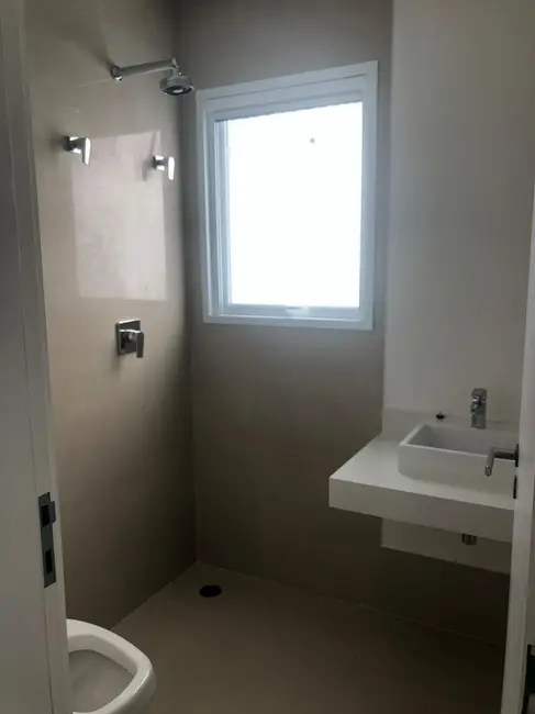 Foto 3 de Casa com 4 quartos à venda e para alugar, 470m2 em Santana De Parnaiba - SP