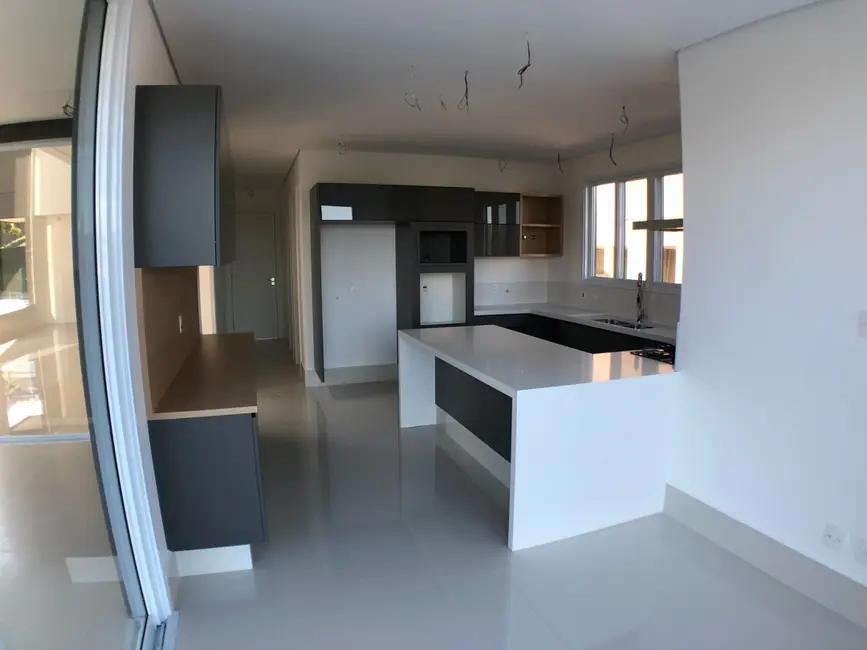 Foto 4 de Casa com 4 quartos à venda, 520m2 em Santana De Parnaiba - SP