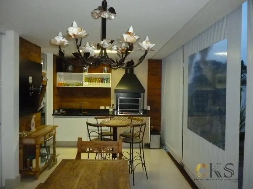 Foto 5 de Casa de Condomínio com 4 quartos para alugar, 340m2 em Santana De Parnaiba - SP