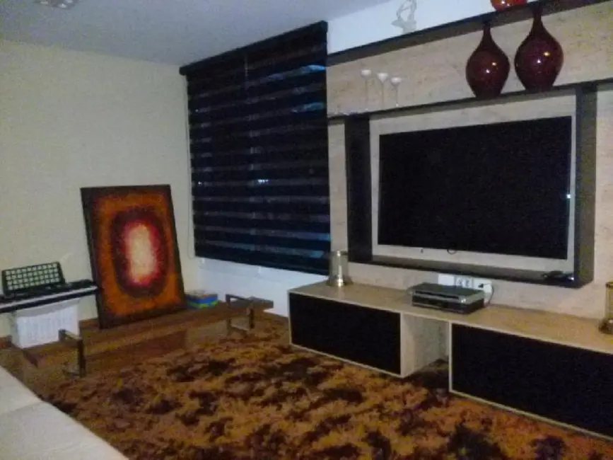 Foto 2 de Casa de Condomínio com 4 quartos para alugar, 340m2 em Santana De Parnaiba - SP