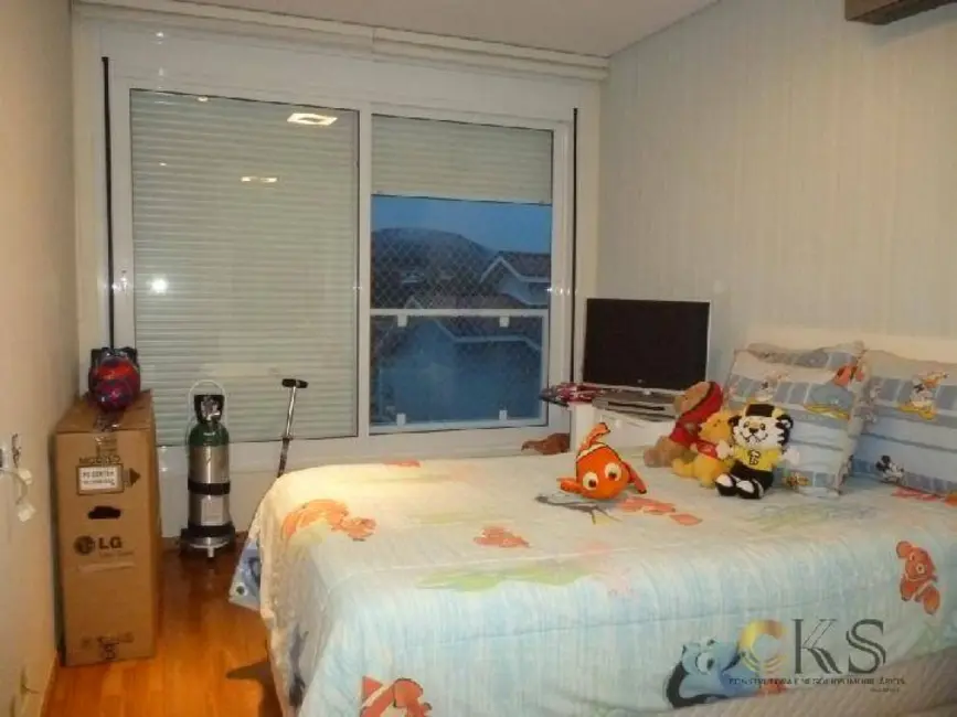 Foto 8 de Casa de Condomínio com 4 quartos para alugar, 340m2 em Santana De Parnaiba - SP