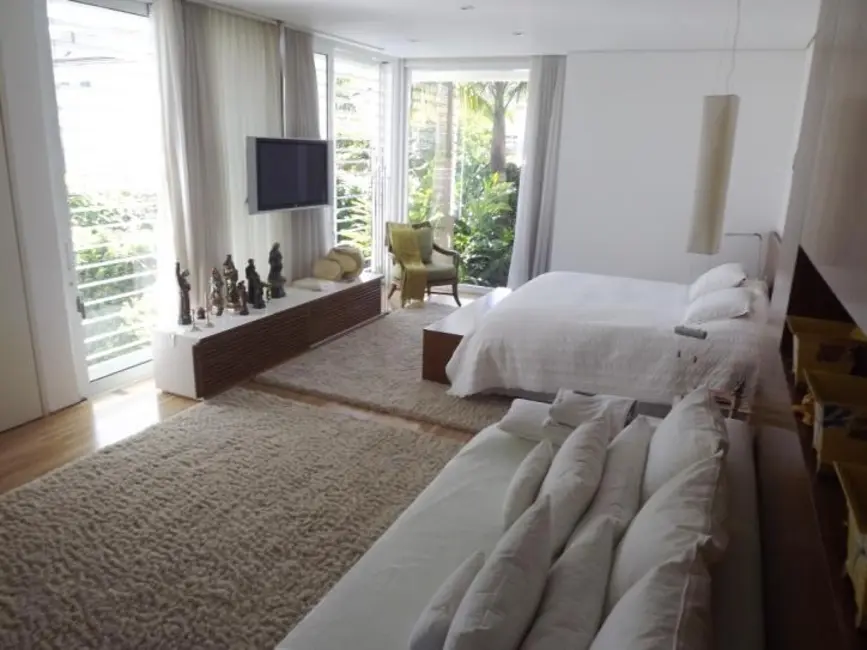 Foto 5 de Casa de Condomínio com 3 quartos à venda, 630m2 em Santana De Parnaiba - SP