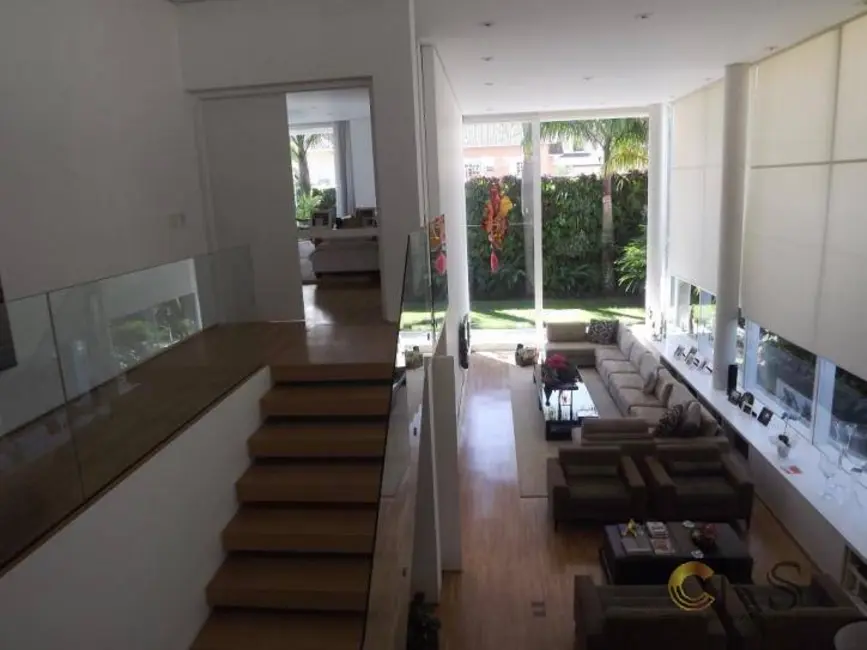 Foto 4 de Casa de Condomínio com 3 quartos à venda, 630m2 em Santana De Parnaiba - SP