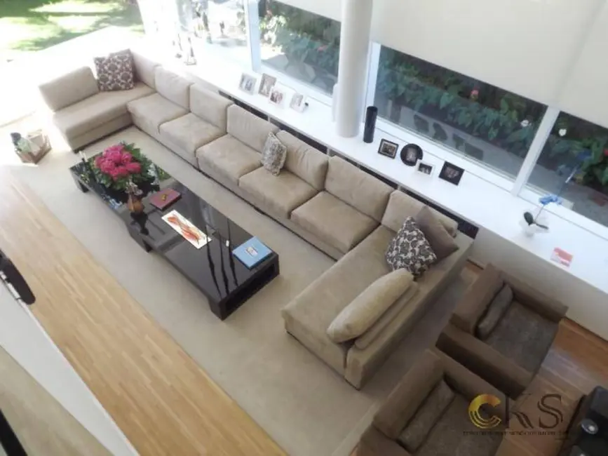 Foto 3 de Casa de Condomínio com 3 quartos à venda, 630m2 em Santana De Parnaiba - SP