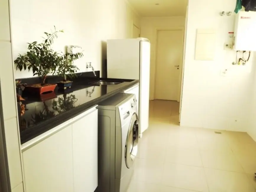 Apartamento com 3 quartos à venda, 200m2 em Barueri - SP - imagem 2 Foto 2 de Apartamento com 3 quartos à venda, 200m2 em Barueri - SP