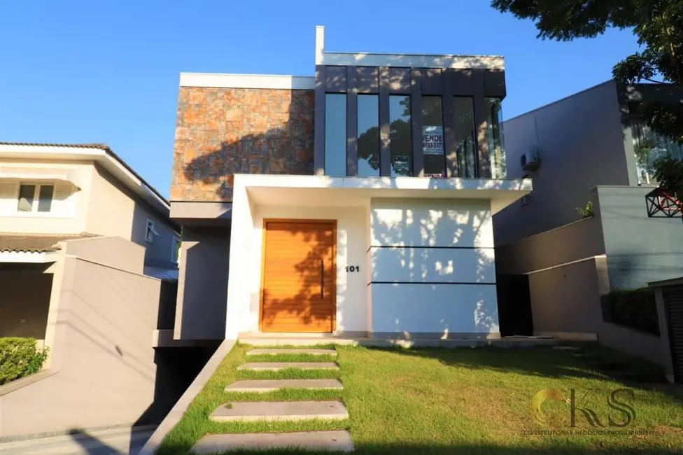 Casa com 4 quartos à venda, 500m2 em Santana De Parnaiba - SP - imagem 3 Foto 3 de Casa com 4 quartos à venda, 500m2 em Santana De Parnaiba - SP