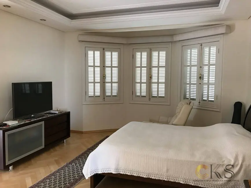 Foto 3 de Casa com 5 quartos à venda e para alugar, 570m2 em Barueri - SP