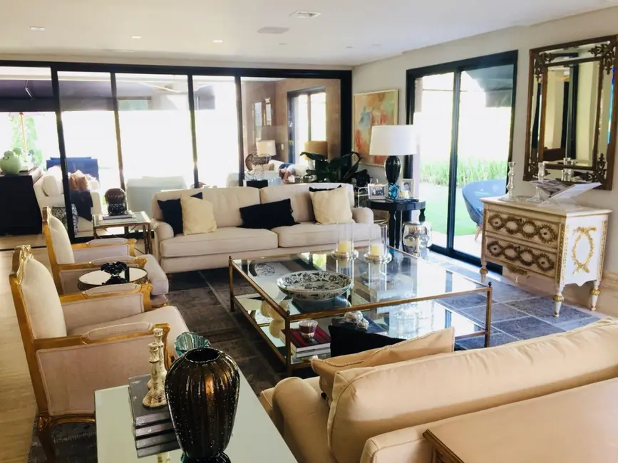 Casa com 4 quartos à venda, 580m2 em Barueri - SP - imagem 3 Foto 3 de Casa com 4 quartos à venda, 580m2 em Barueri - SP