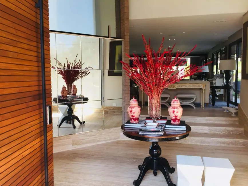 Foto 2 de Casa com 4 quartos à venda, 580m2 em Barueri - SP