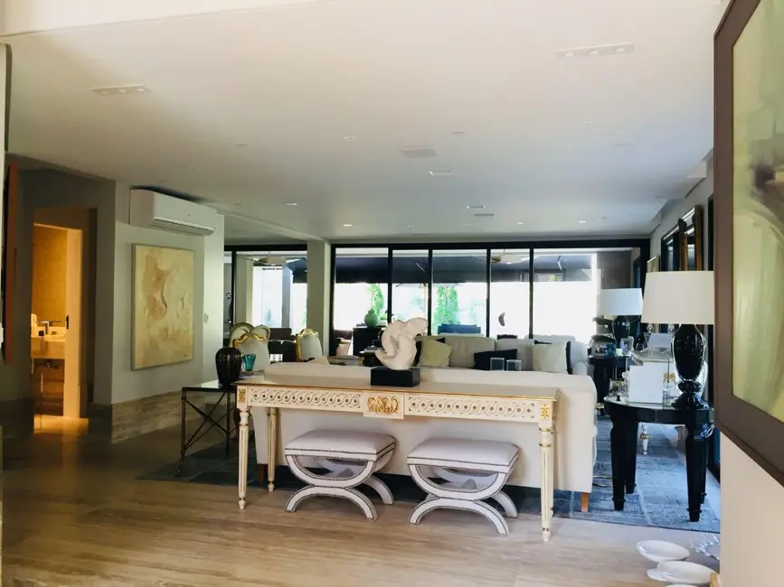 Casa com 4 quartos à venda, 580m2 em Barueri - SP - imagem 5 Foto 5 de Casa com 4 quartos à venda, 580m2 em Barueri - SP