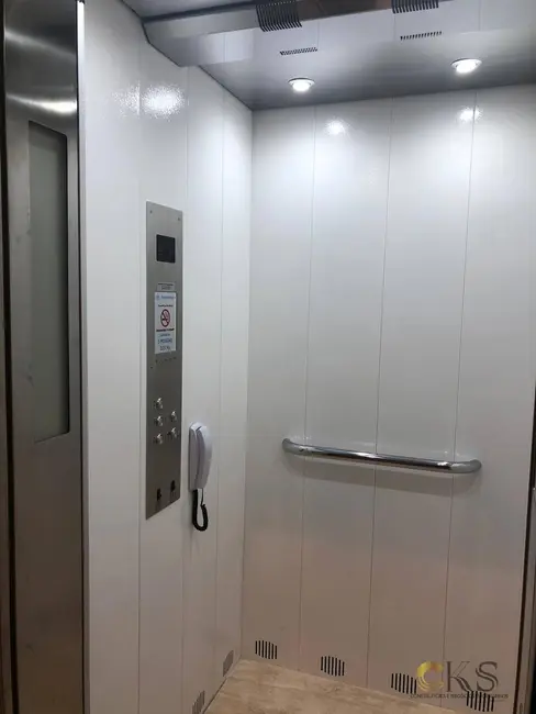 Foto 2 de Casa com 4 quartos à venda, 575m2 em Barueri - SP