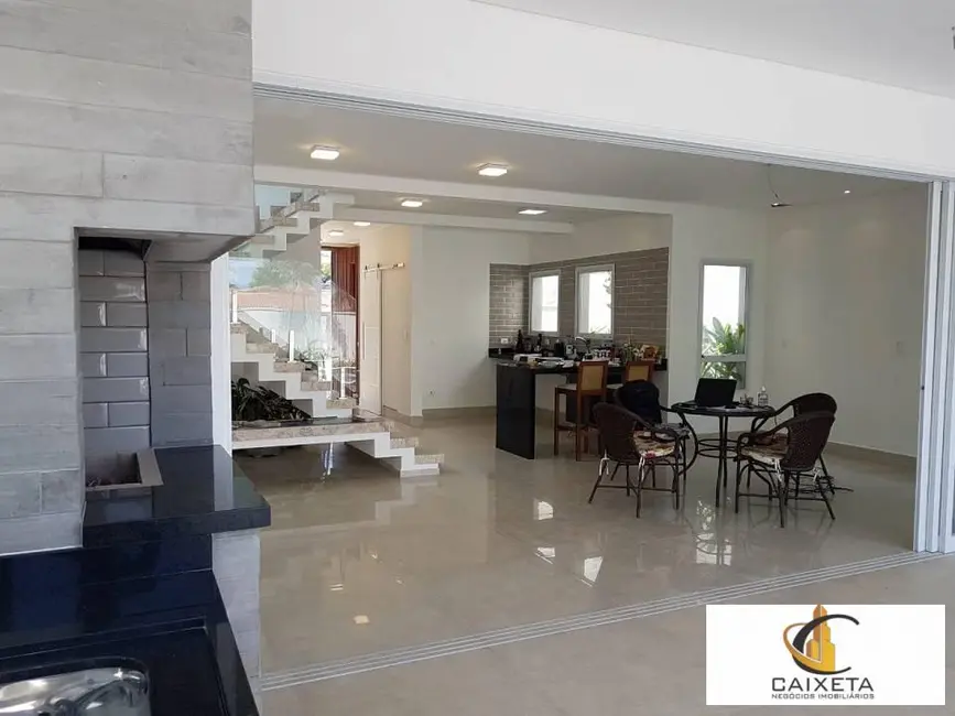 Foto 3 de Casa de Condomínio com 4 quartos à venda, 287m2 em Bertioga - SP