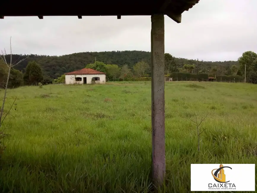 Chácara com 5 quartos à venda, 28000m2 em Sao Roque - SP - imagem 9 Foto 9 de Chácara com 5 quartos à venda, 28000m2 em Sao Roque - SP
