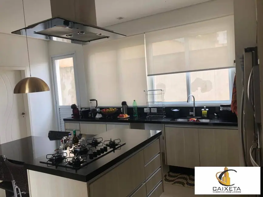 Foto 3 de Casa de Condomínio com 6 quartos para alugar, 548m2 em Alphaville, Santana De Parnaiba - SP