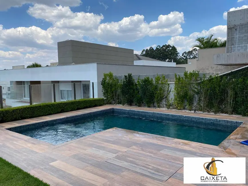 Casa de Condomínio com 4 quartos para alugar, 421m2 em Tamboré, Barueri - SP - imagem 4 Foto 4 de Casa de Condomínio com 4 quartos para alugar, 421m2 em Tamboré, Barueri - SP