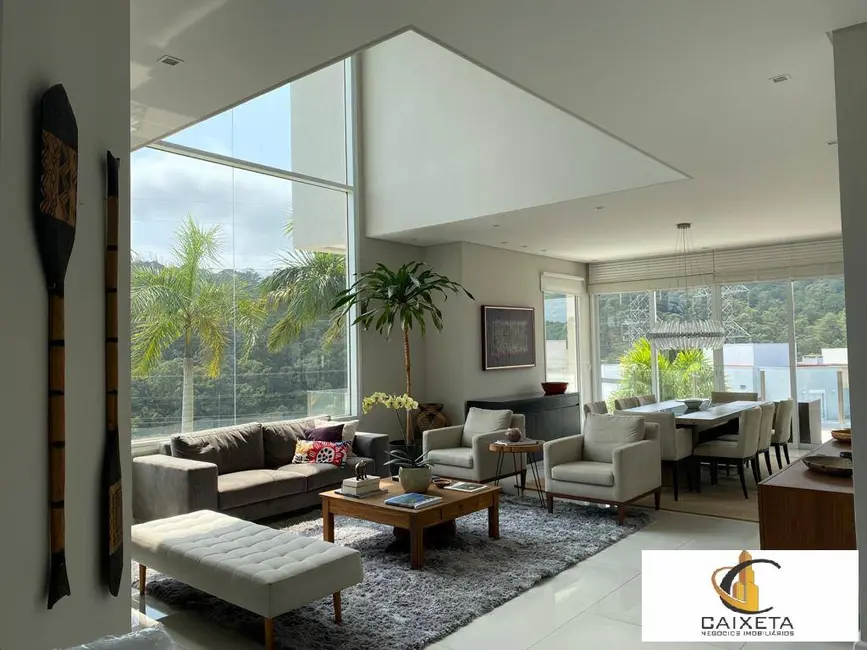 Casa de Condomínio com 4 quartos para alugar, 421m2 em Tamboré, Barueri - SP - imagem 9 Foto 9 de Casa de Condomínio com 4 quartos para alugar, 421m2 em Tamboré, Barueri - SP