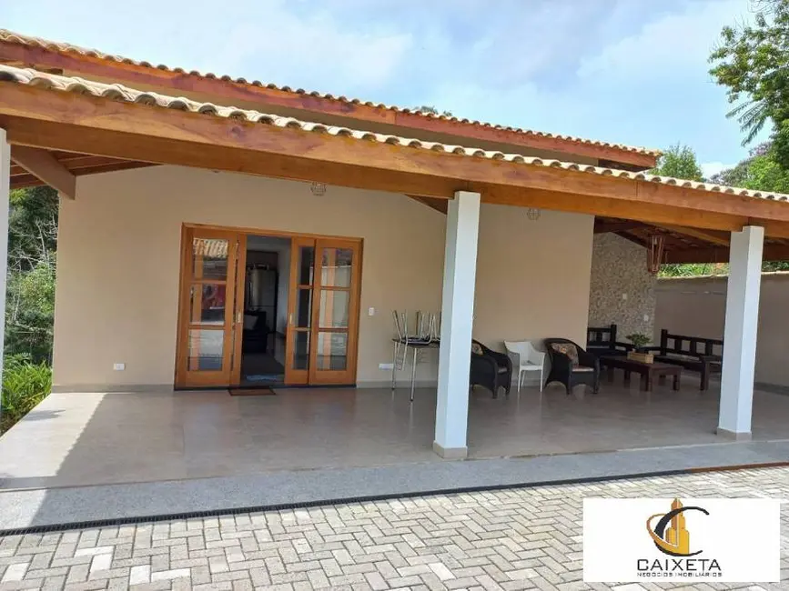 Chácara com 5 quartos à venda, 3000m2 em Mairinque - SP - imagem 9 Foto 9 de Chácara com 5 quartos à venda, 3000m2 em Mairinque - SP