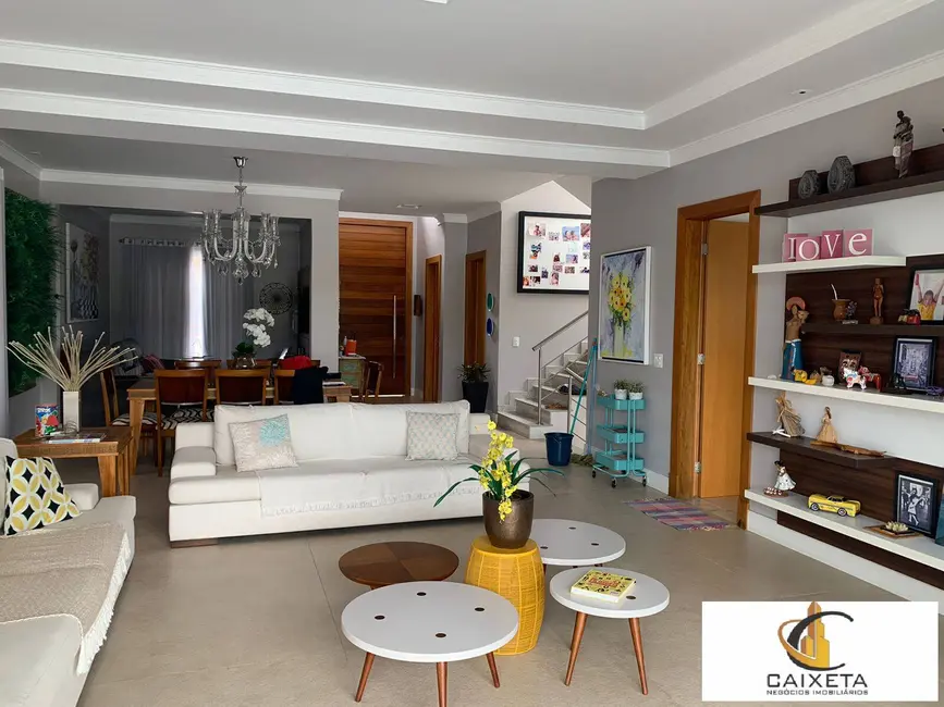 Casa de Condomínio com 4 quartos para alugar, 475m2 em Tamboré, Santana De Parnaiba - SP - imagem 7 Foto 7 de Casa de Condomínio com 4 quartos para alugar, 475m2 em Tamboré, Santana De Parnaiba - SP