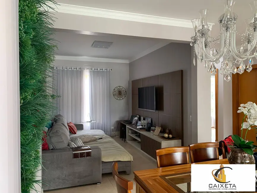 Casa de Condomínio com 4 quartos para alugar, 475m2 em Tamboré, Santana De Parnaiba - SP - imagem 2 Foto 2 de Casa de Condomínio com 4 quartos para alugar, 475m2 em Tamboré, Santana De Parnaiba - SP