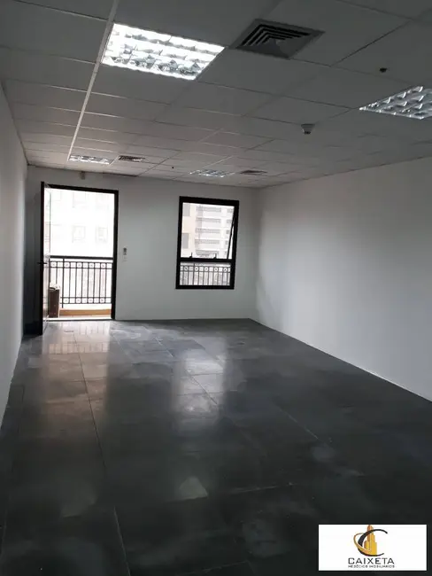 Foto 1 de Sala Comercial à venda, 45m2 em Alphaville Industrial, Barueri - SP