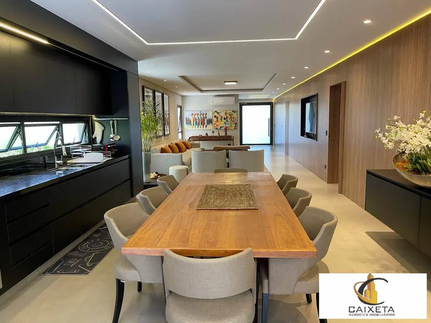 Foto 6 de Casa de Condomínio com 3 quartos à venda, 560m2 em Alphaville Residencial Um, Barueri - SP