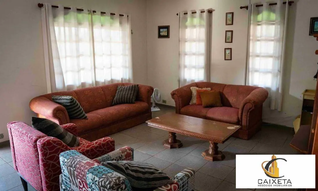 Chácara com 9 quartos à venda, 20000m2 em Saboó, Sao Roque - SP - imagem 8 Foto 8 de Chácara com 9 quartos à venda, 20000m2 em Saboó, Sao Roque - SP