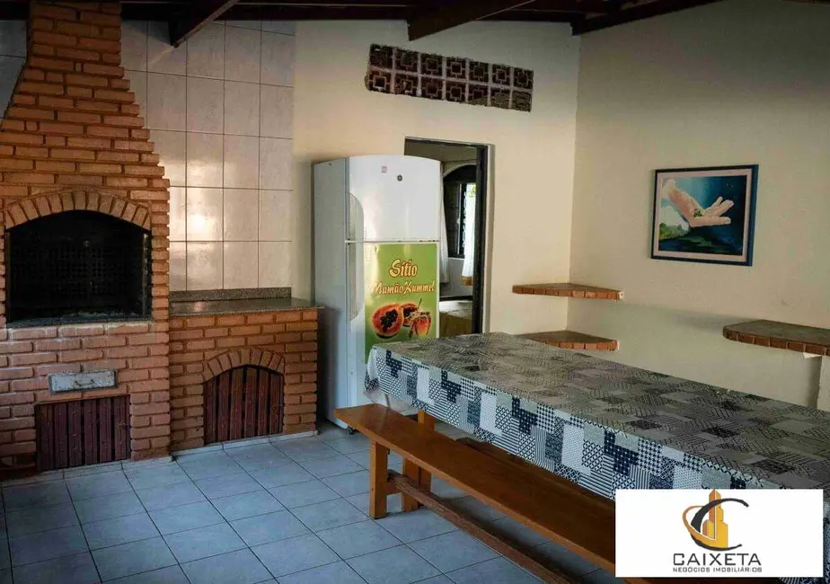 Chácara com 9 quartos à venda, 20000m2 em Saboó, Sao Roque - SP - imagem 3 Foto 3 de Chácara com 9 quartos à venda, 20000m2 em Saboó, Sao Roque - SP