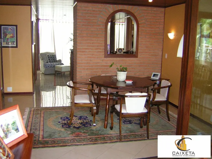 Casa de Condomínio com 5 quartos para alugar, 580m2 em Alphaville Residencial Um, Barueri - SP - imagem 5 Foto 5 de Casa de Condomínio com 5 quartos para alugar, 580m2 em Alphaville Residencial Um, Barueri - SP