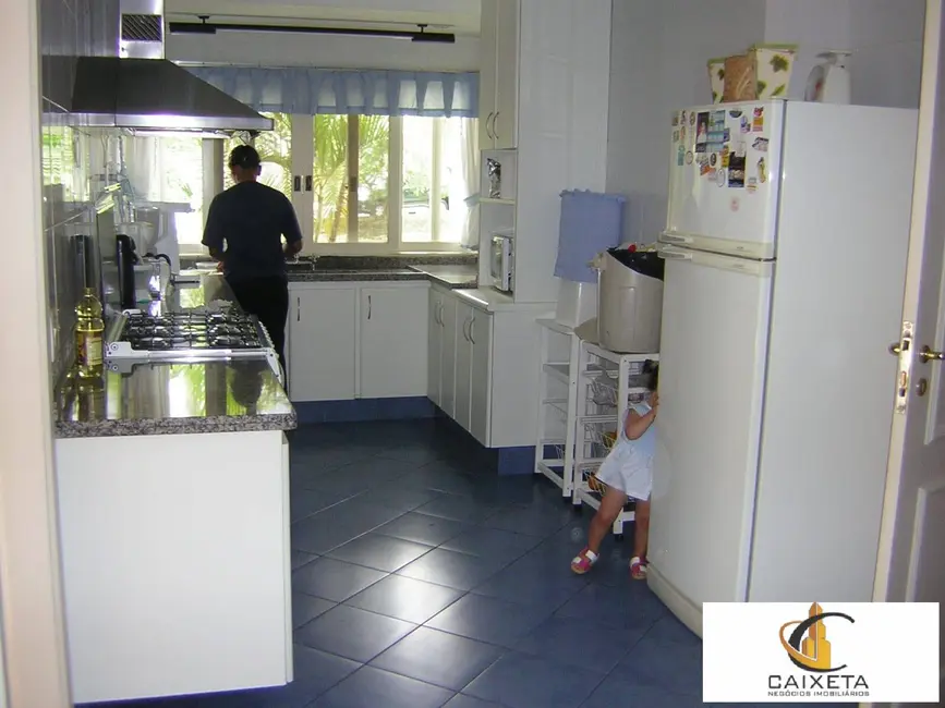 Casa de Condomínio com 5 quartos para alugar, 580m2 em Alphaville Residencial Um, Barueri - SP - imagem 3 Foto 3 de Casa de Condomínio com 5 quartos para alugar, 580m2 em Alphaville Residencial Um, Barueri - SP