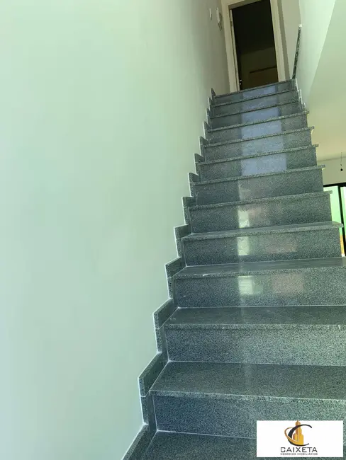 Foto 9 de Sobrado com 3 quartos à venda, 104m2 em Chácara Jaguari (Fazendinha), Santana De Parnaiba - SP