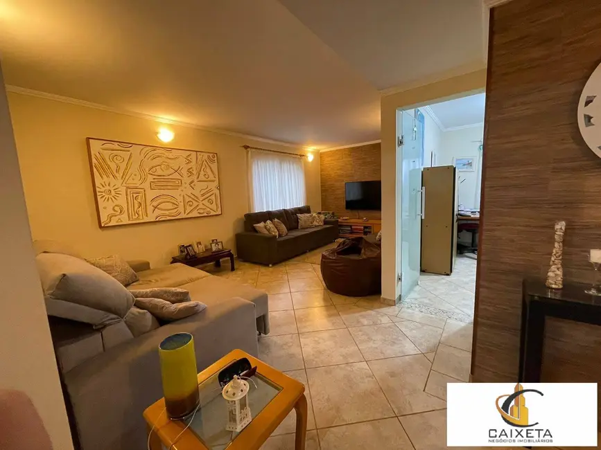 Casa de Condomínio com 3 quartos à venda, 1020m2 em Chácaras São Bento, Valinhos - SP - imagem 3 Foto 3 de Casa de Condomínio com 3 quartos à venda, 1020m2 em Chácaras São Bento, Valinhos - SP