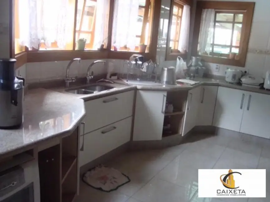 Foto 3 de Casa de Condomínio com 3 quartos à venda, 210m2 em Parque das Iglesias, Jandira - SP