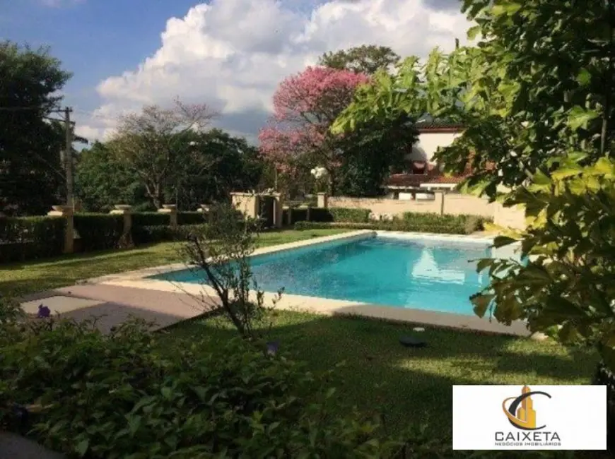 Casa de Condomínio com 6 quartos à venda, 1100m2 em Barueri - SP - imagem 3 Foto 3 de Casa de Condomínio com 6 quartos à venda, 1100m2 em Barueri - SP