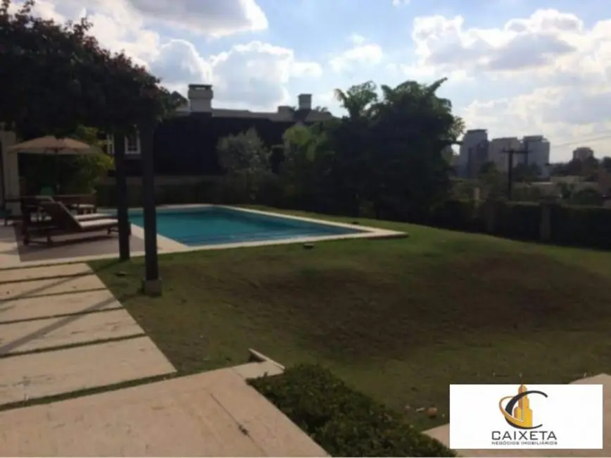 Casa de Condomínio com 6 quartos à venda, 1100m2 em Barueri - SP - imagem 5 Foto 5 de Casa de Condomínio com 6 quartos à venda, 1100m2 em Barueri - SP