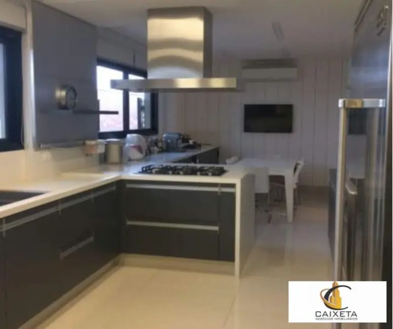 Casa de Condomínio com 6 quartos à venda, 1100m2 em Barueri - SP - imagem 9 Foto 9 de Casa de Condomínio com 6 quartos à venda, 1100m2 em Barueri - SP