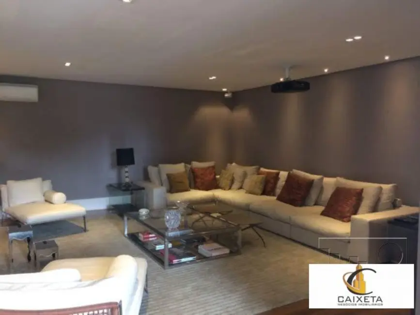 Casa de Condomínio com 6 quartos à venda, 1100m2 em Barueri - SP - imagem 7 Foto 7 de Casa de Condomínio com 6 quartos à venda, 1100m2 em Barueri - SP