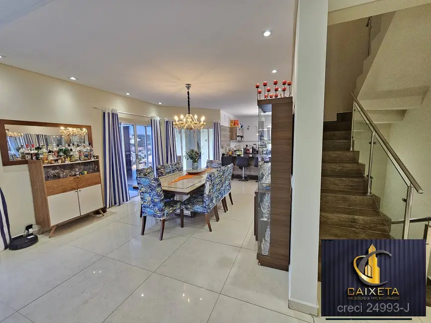 Foto 4 de Casa de Condomínio com 3 quartos à venda, 378m2 em Granja Caiapiá, Cotia - SP