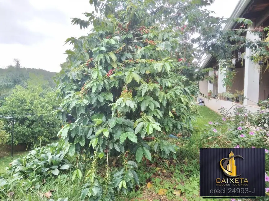 Chácara com 3 quartos à venda, 2200m2 em Saboó, Sao Roque - SP - imagem 5 Foto 5 de Chácara com 3 quartos à venda, 2200m2 em Saboó, Sao Roque - SP