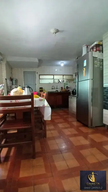 Casa com 5 quartos à venda, 250m2 em Jardim Silveira, Barueri - SP - imagem 5 Foto 5 de Casa com 5 quartos à venda, 250m2 em Jardim Silveira, Barueri - SP