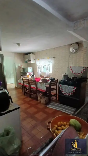 Casa com 5 quartos à venda, 250m2 em Jardim Silveira, Barueri - SP - imagem 6 Foto 6 de Casa com 5 quartos à venda, 250m2 em Jardim Silveira, Barueri - SP