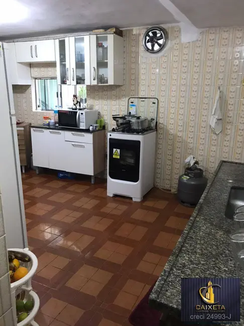 Casa com 5 quartos à venda, 250m2 em Jardim Silveira, Barueri - SP - imagem 7 Foto 7 de Casa com 5 quartos à venda, 250m2 em Jardim Silveira, Barueri - SP