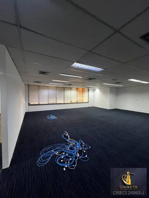 Foto 6 de Sala Comercial à venda, 550m2 em Alphaville Empresarial, Barueri - SP